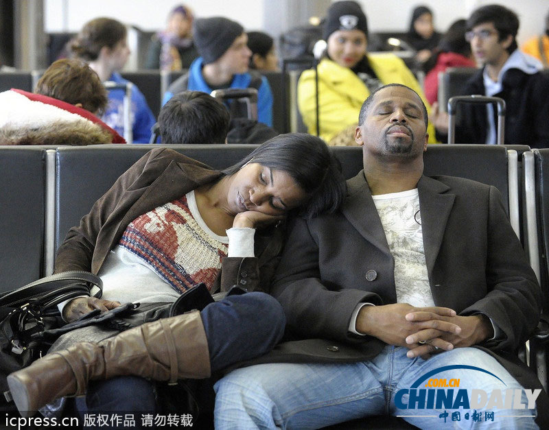 冬季風(fēng)暴席卷美國得州 高速路事故頻發(fā)難通行