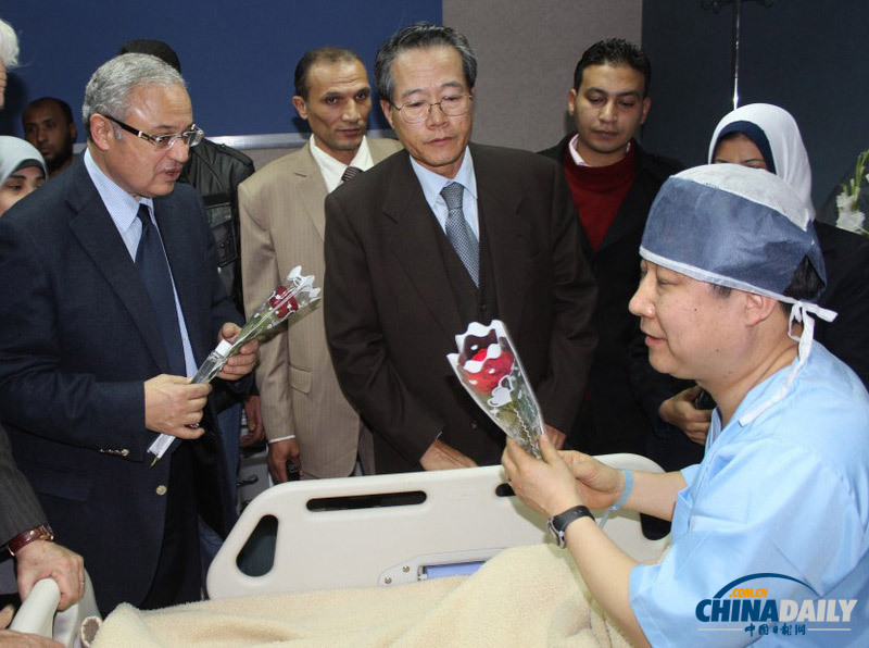 韓國旅游團埃及遇襲4人死亡 兩國高官慰問傷者