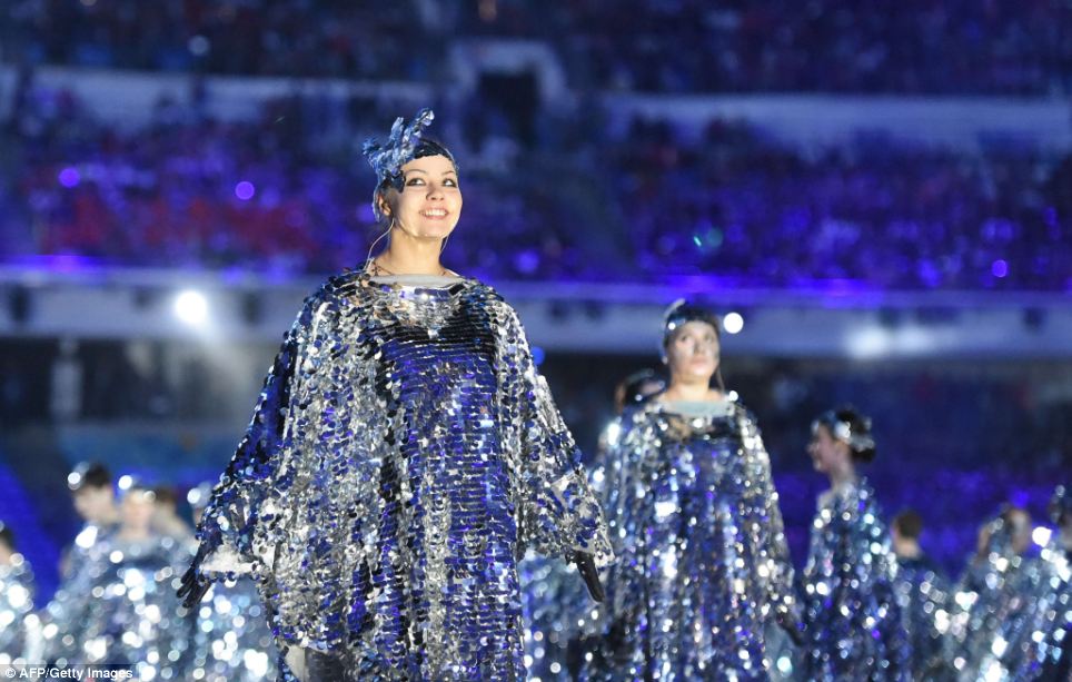 索契冬奧會(huì)閉幕式調(diào)侃“五環(huán)變四環(huán)”