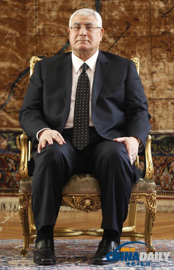 埃及臨時(shí)政府新內(nèi)閣宣誓就職 馬赫萊卜任總理(組圖)