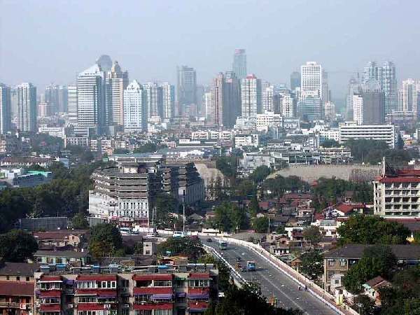 美媒:記者探訪南京樓市目擊住房夢(mèng)難以實(shí)現(xiàn)