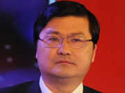 長江商學院金融學教授周春生