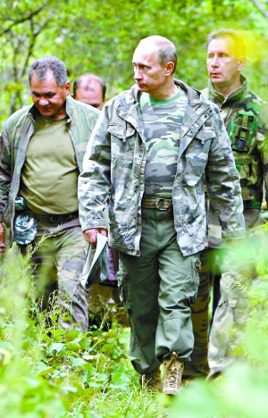 普京“打虎”救記者