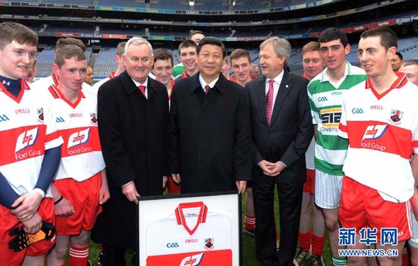 近平參觀愛爾蘭蓋爾式運動協會總部