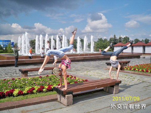 并蒂蓮（三等獎(jiǎng)）