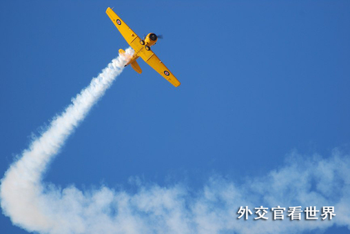 輝舞藍(lán)天組圖－4（三等獎）