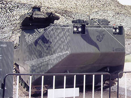 臺軍陸戰隊AAV7兩棲登陸車明天正式成軍