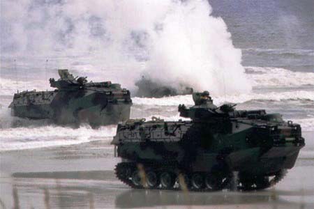 臺軍陸戰隊AAV7兩棲登陸車明天正式成軍