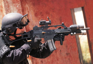屢建戰(zhàn)功的美國特警——SWAT小組