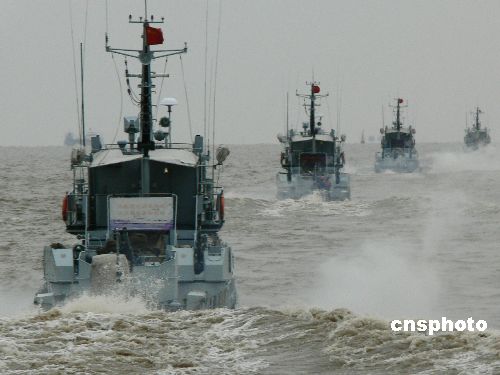 東海艦隊(duì)惡劣海況中錘煉戰(zhàn)力