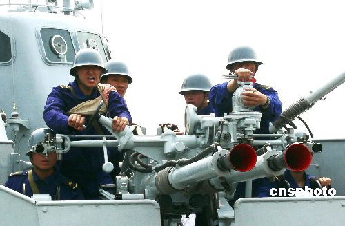 東海艦隊(duì)惡劣海況中錘煉戰(zhàn)力