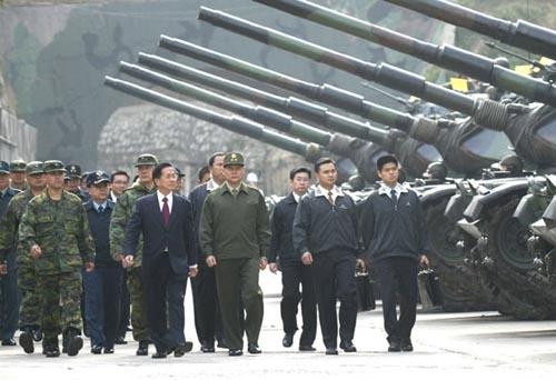 扁是“軍事盲” 為風(fēng)頭多次泄露臺(tái)軍機(jī)密