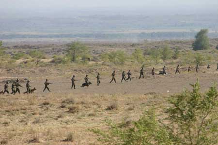 中哈聯合反恐演習第一階段實兵演練開始