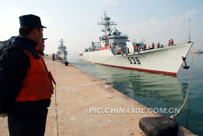 軍網披露我戰艦完成南沙戰備值班任務歸來