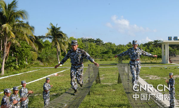 柔美西沙女兵軍事技能不遜于男兵[圖]