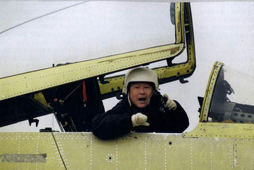 殲10戰(zhàn)機首次試飛的部分歷史照片對外公開