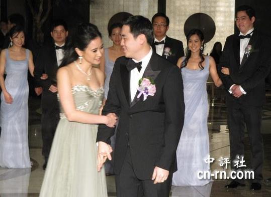 臺塑長孫王泉仁新婚夫妻亮相（組圖）