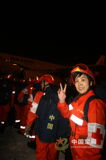 我駐海地維和警察防暴隊積極展開自救