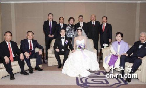 臺塑王家婚宴冠蓋云集 藍綠要角大合照