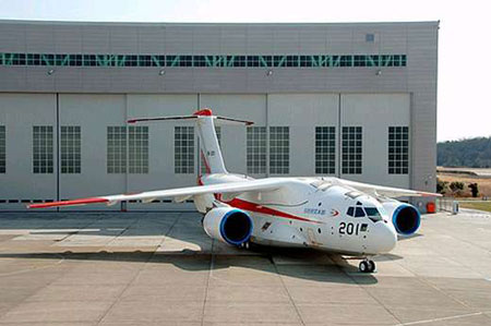 學者:日本軍用大飛機領先一步 中國不能急躁