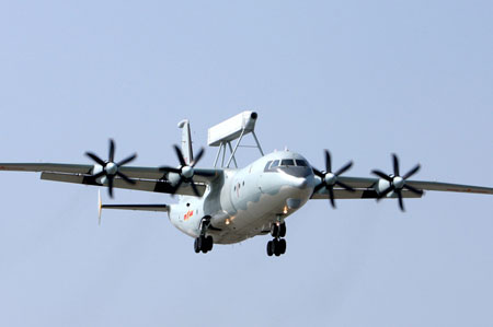 學者:日本軍用大飛機領先一步 中國不能急躁