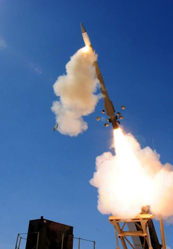 美媒:中方強(qiáng)硬回?fù)裘缹?duì)臺(tái)軍售令美所料未及