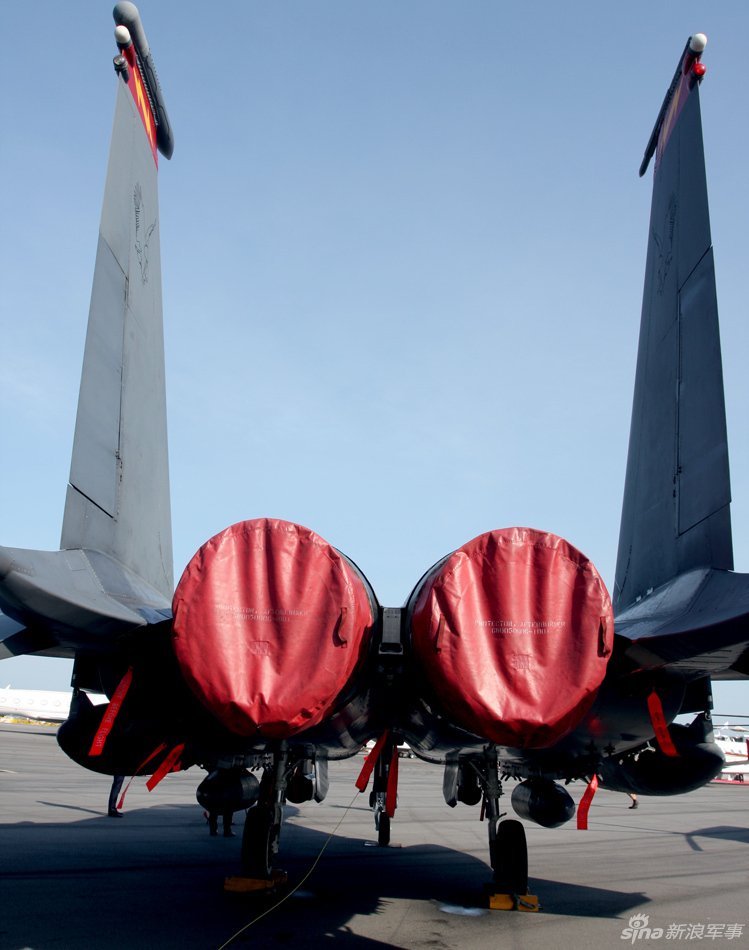 美國空軍展示兩架F－15E攻擊鷹戰(zhàn)斗轟炸機