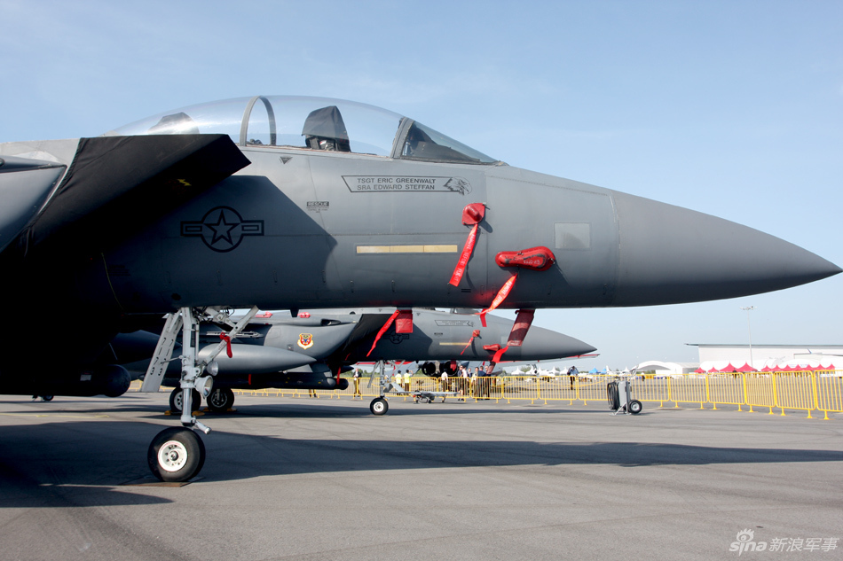 美國空軍展示兩架F－15E攻擊鷹戰斗轟炸機
