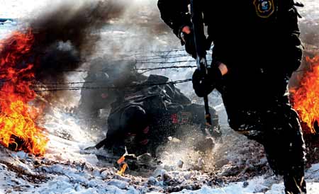 中國“雪豹突擊隊”魔鬼式訓練挑戰極限(組圖)