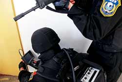 中國“雪豹突擊隊”魔鬼式訓練挑戰極限(組圖)