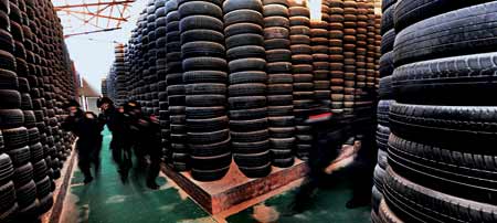 中國“雪豹突擊隊”魔鬼式訓練挑戰極限(組圖)