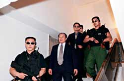 中國(guó)“雪豹突擊隊(duì)”魔鬼式訓(xùn)練挑戰(zhàn)極限(組圖)