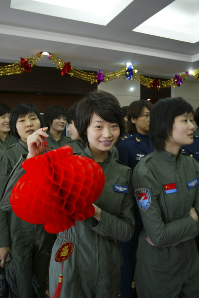 難得悠閑 殲擊機女飛行員的場下生活