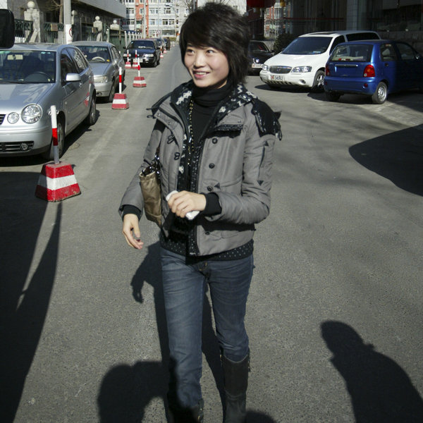 難得悠閑 殲擊機(jī)女飛行員的場(chǎng)下生活