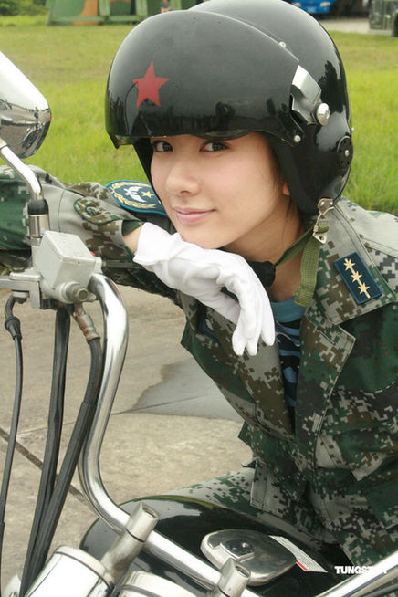 《殲十出擊》定妝照劇照曝光[組圖]