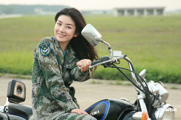 《殲十出擊》定妝照劇照曝光[組圖]