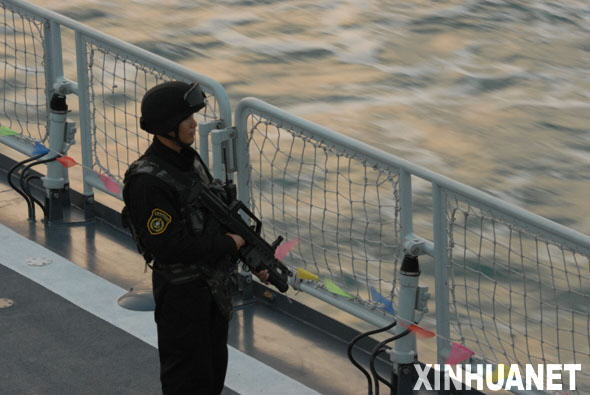 中國(guó)第五批護(hù)航編隊(duì)首次啟動(dòng)反海盜部署[組圖]