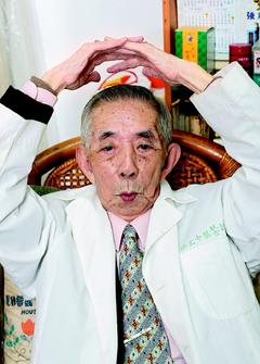 臺百歲中醫談養生 和尚功練60年不感冒(圖)