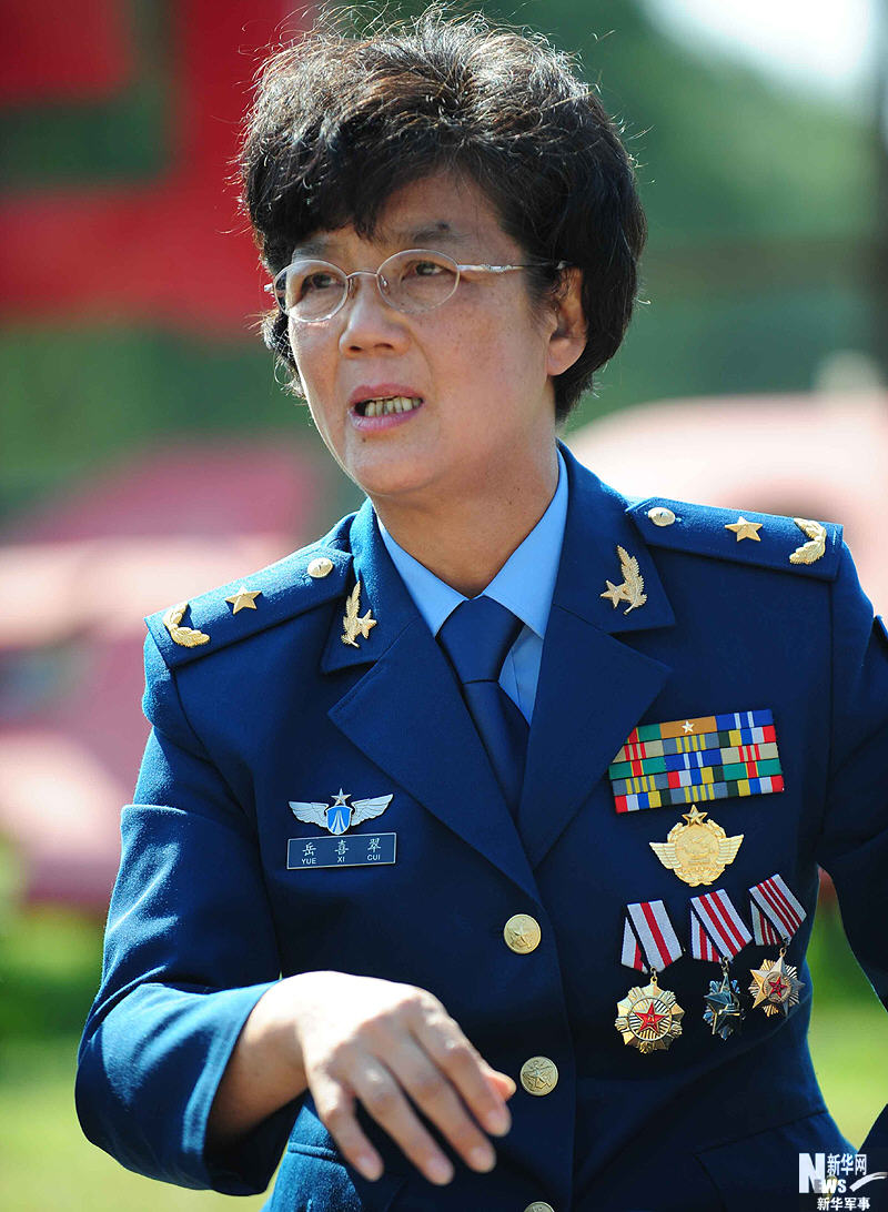 節日特輯：翱翔在藍天下的女殲擊機飛行員