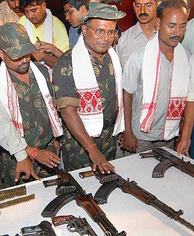 外媒:中國將推95G改型步槍 換新型子彈