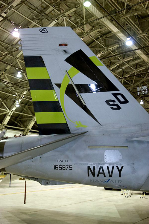 美軍“綠色大黃蜂”亮相 采用50%生物燃料