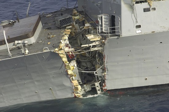 強！軍艦被炸成兩截居然不沉