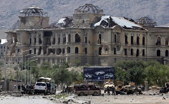 阿富汗首都發(fā)生嚴(yán)重自殺式襲擊 6名北約士兵死亡