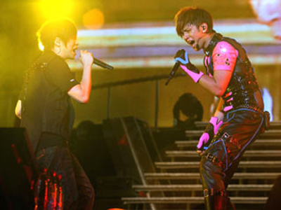 羅志祥大跳《舞娘》險掉落舞臺 五月天笑其太娘