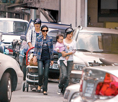 曝明星辣媽獨家育兒經 小S教育女兒靠嚇唬(組圖)