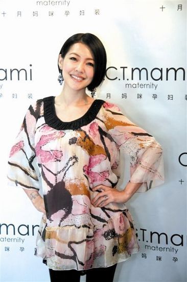 曝明星辣媽獨家育兒經 小S教育女兒靠嚇唬(組圖)