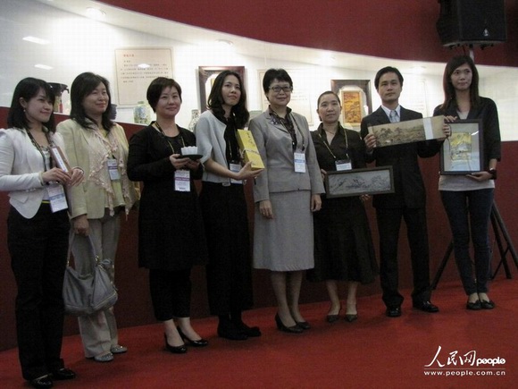 臺北故宮文創新品搶搭《富春山居圖》商機