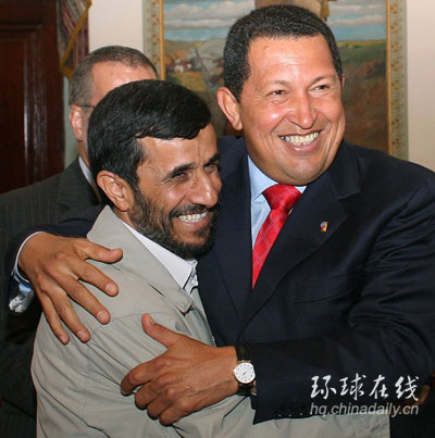 內賈德首訪委內瑞拉 與查韋斯稱兄道弟