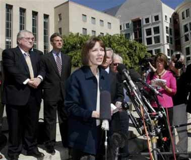 美報記者特工門作證 詳述與切尼助手談話內容