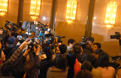 馬凱回答記者提問